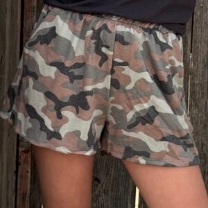 NWT Steeling Kreek Camo Print Women's Shorts